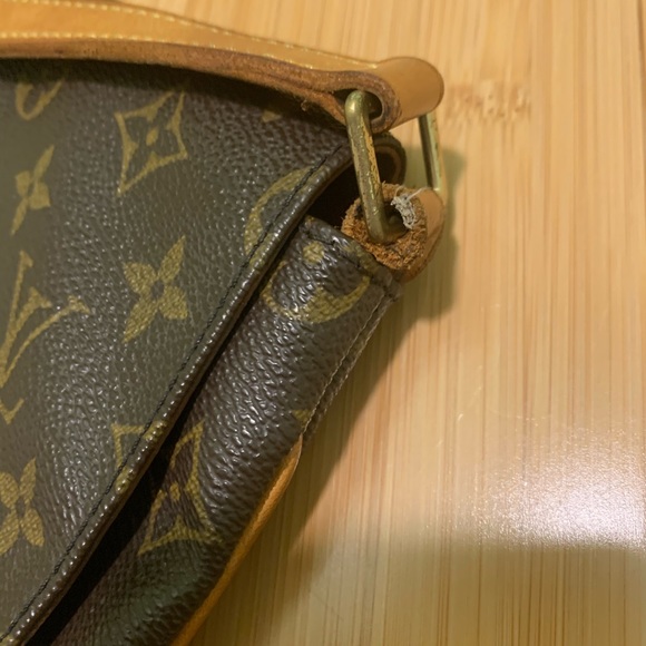 Louis Vuitton Musette Tango Vintage Bag - Picture 11 of 16